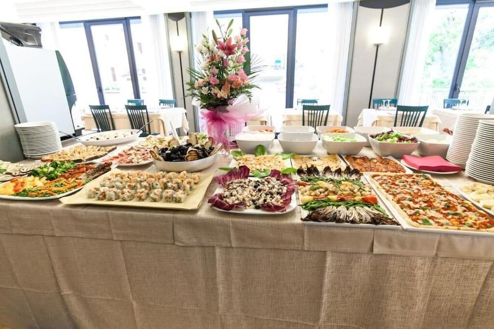 Hotel Gabbiano Cattolica Dış mekan fotoğraf