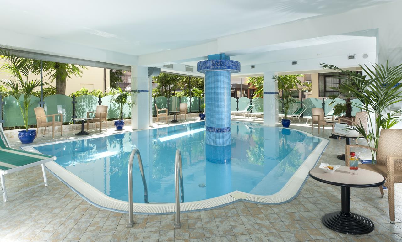 Hotel Gabbiano Cattolica Dış mekan fotoğraf