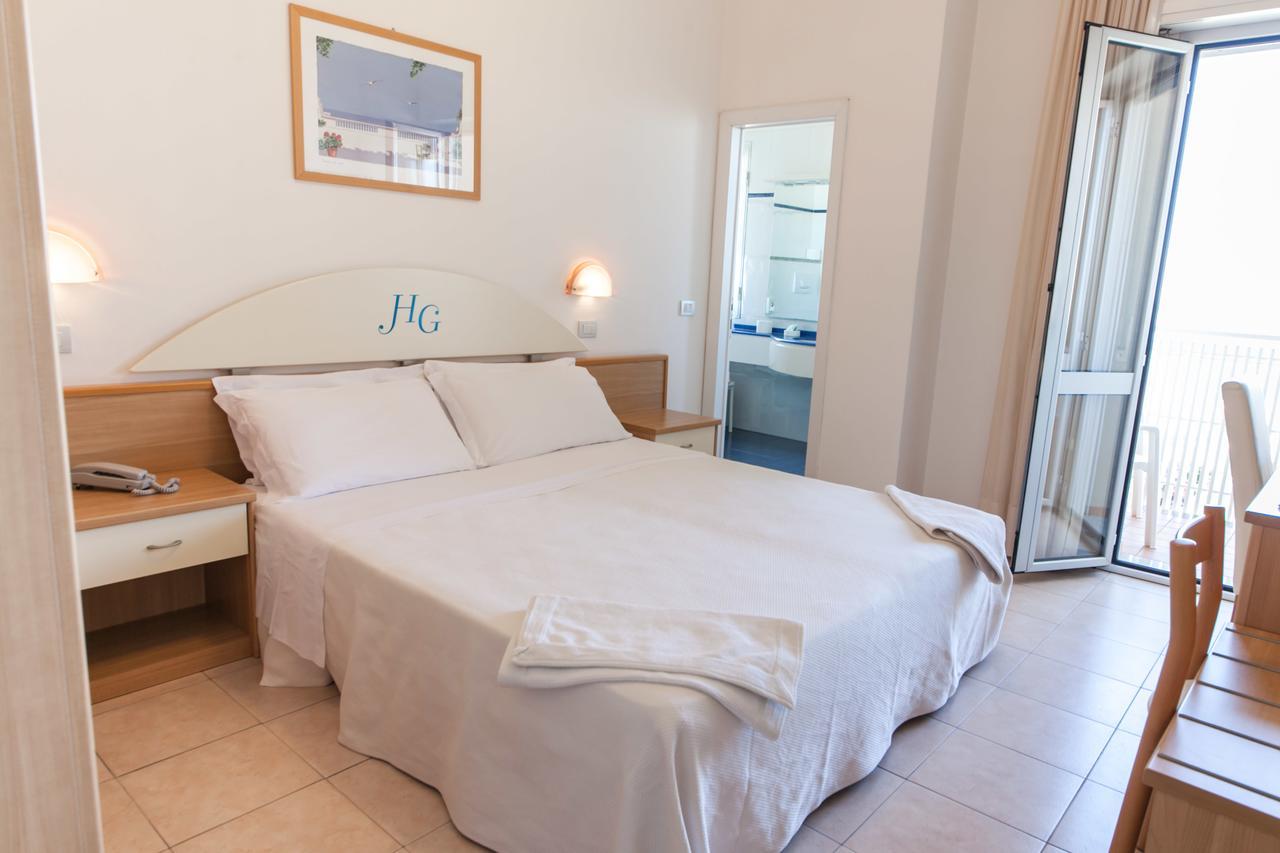 Hotel Gabbiano Cattolica Dış mekan fotoğraf
