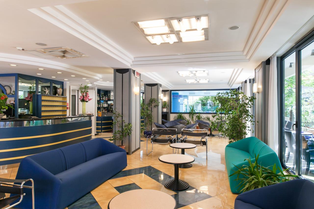 Hotel Gabbiano Cattolica Dış mekan fotoğraf