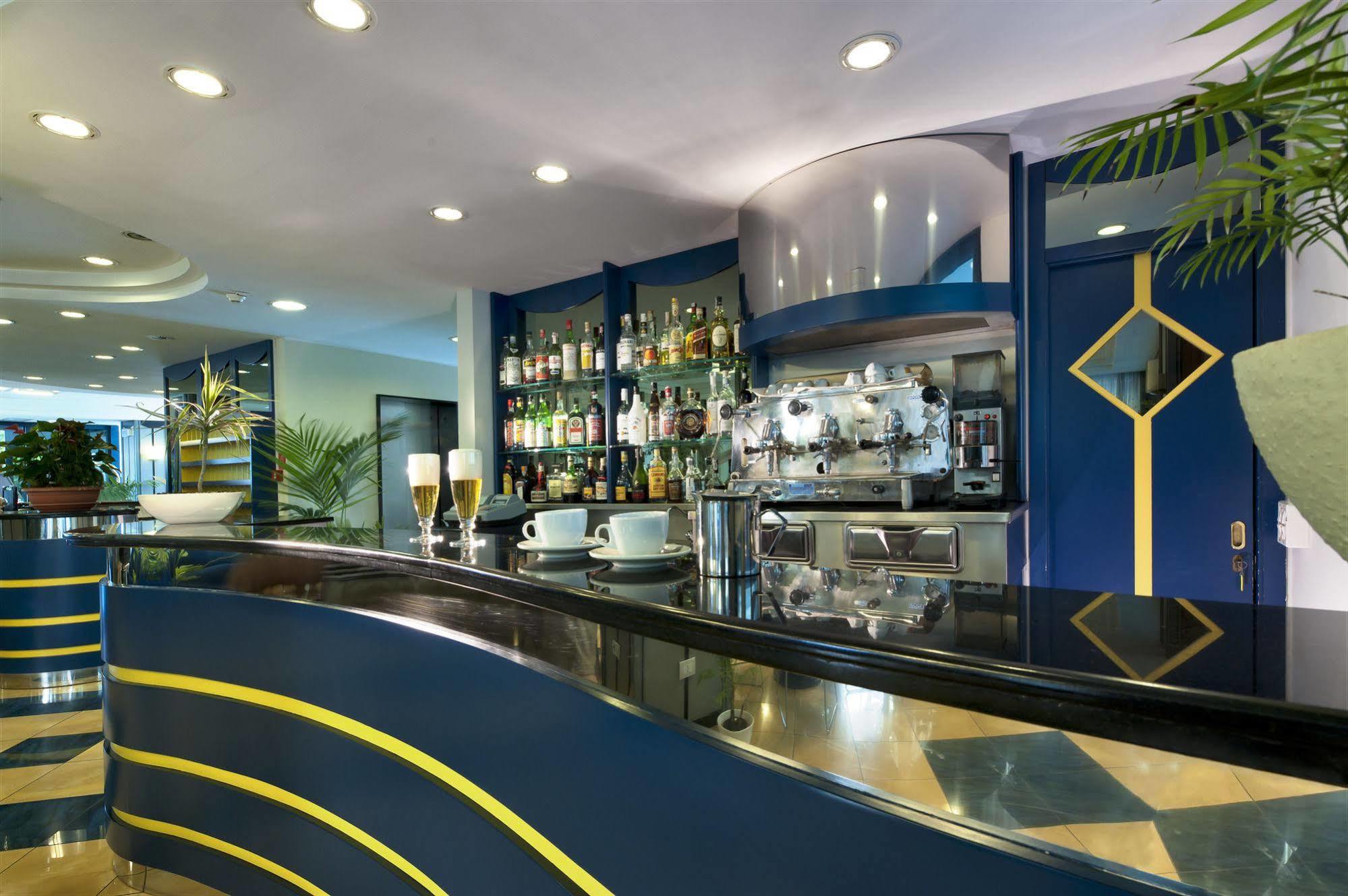 Hotel Gabbiano Cattolica Dış mekan fotoğraf